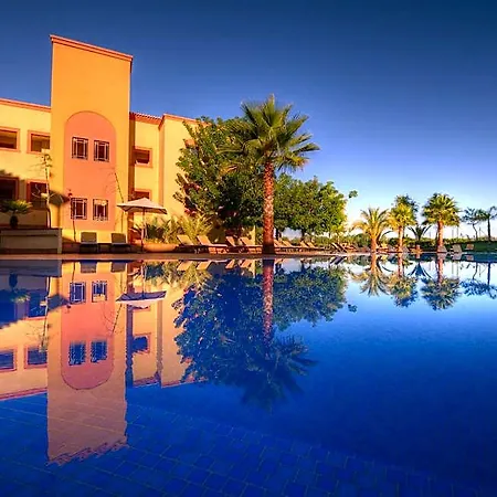 מלון The Residences 5*