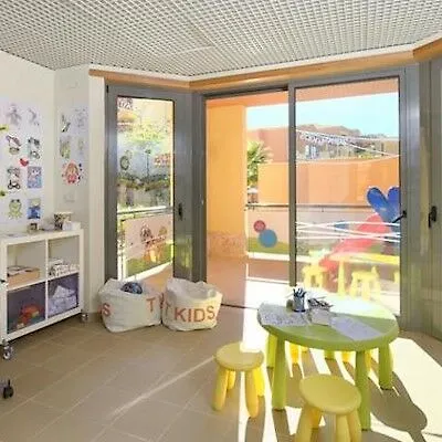 The Residences מלון
