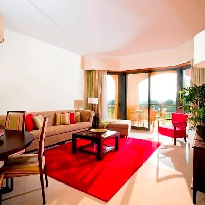 The Residences Отель 5*