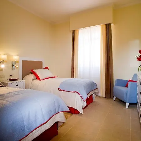 Отель The Residences 5*