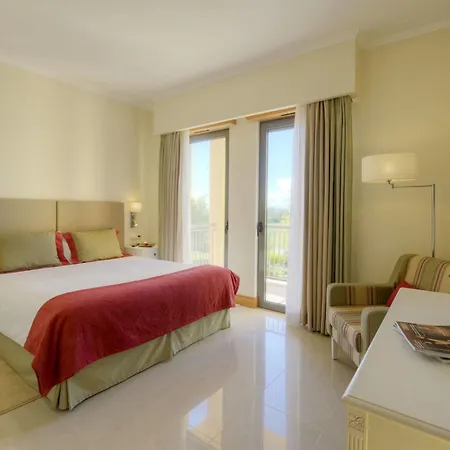 The Residences Отель 5*